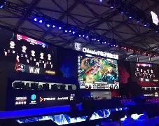 这场英雄联盟比赛中，怒海狂鲨与烈日裁决打出神仙对决，完成三杀，评论席掌声连连的简单介绍