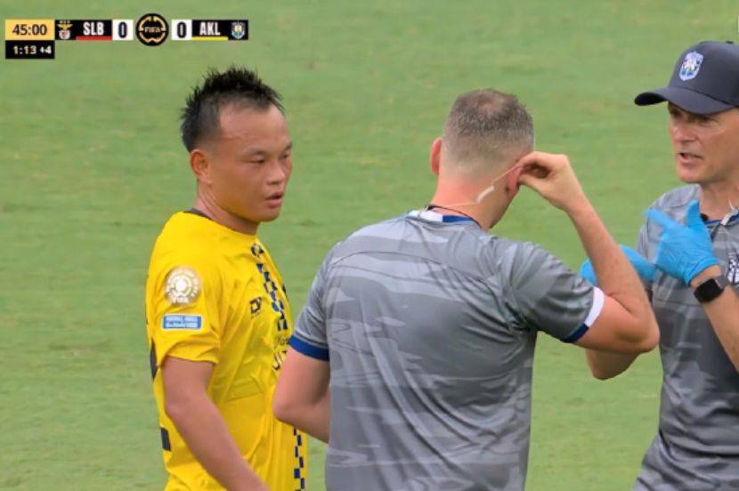 奥克兰城2战丢16球提前出局周通受伤情绪激动不愿下场