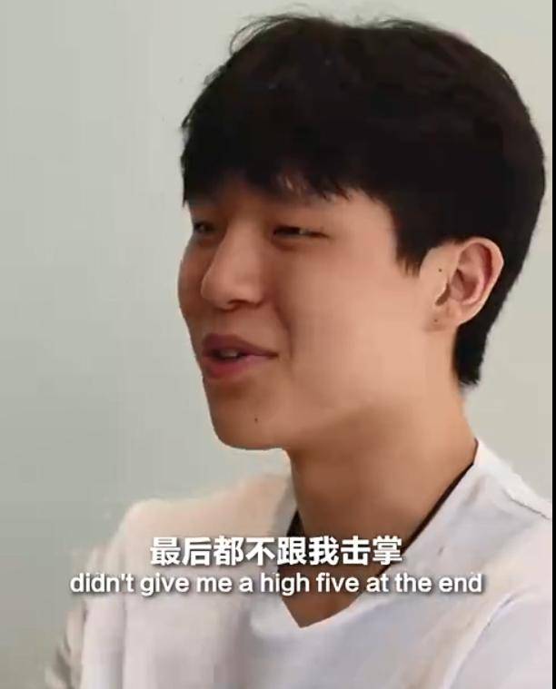 媒体人周鹏：本次试训长达8个小时，老鹰对瀚森进行两轮面试